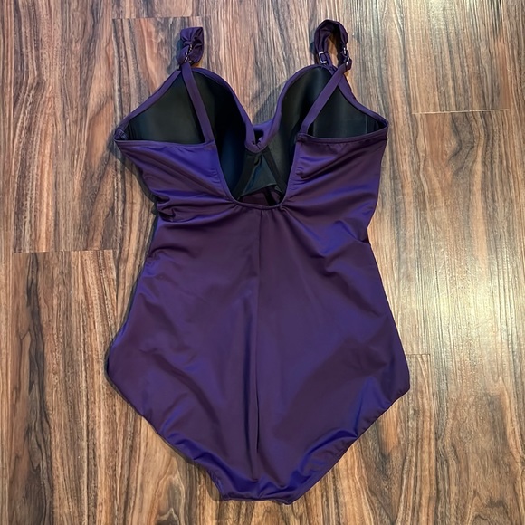 NWOT Miraclesuit Razzel Dazzle Siren One piece - Picture 8 of 15